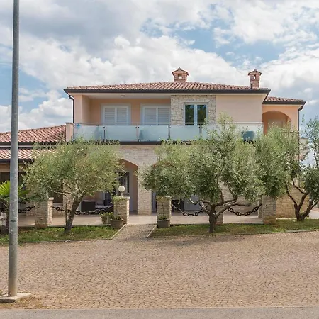 Ancora Apartment *